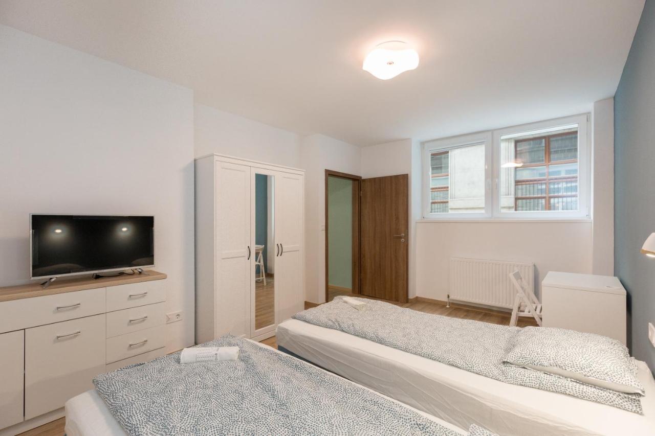 Minimalist Styled Tiny Ap @New York Cafe Apartment Budapest Bagian luar foto