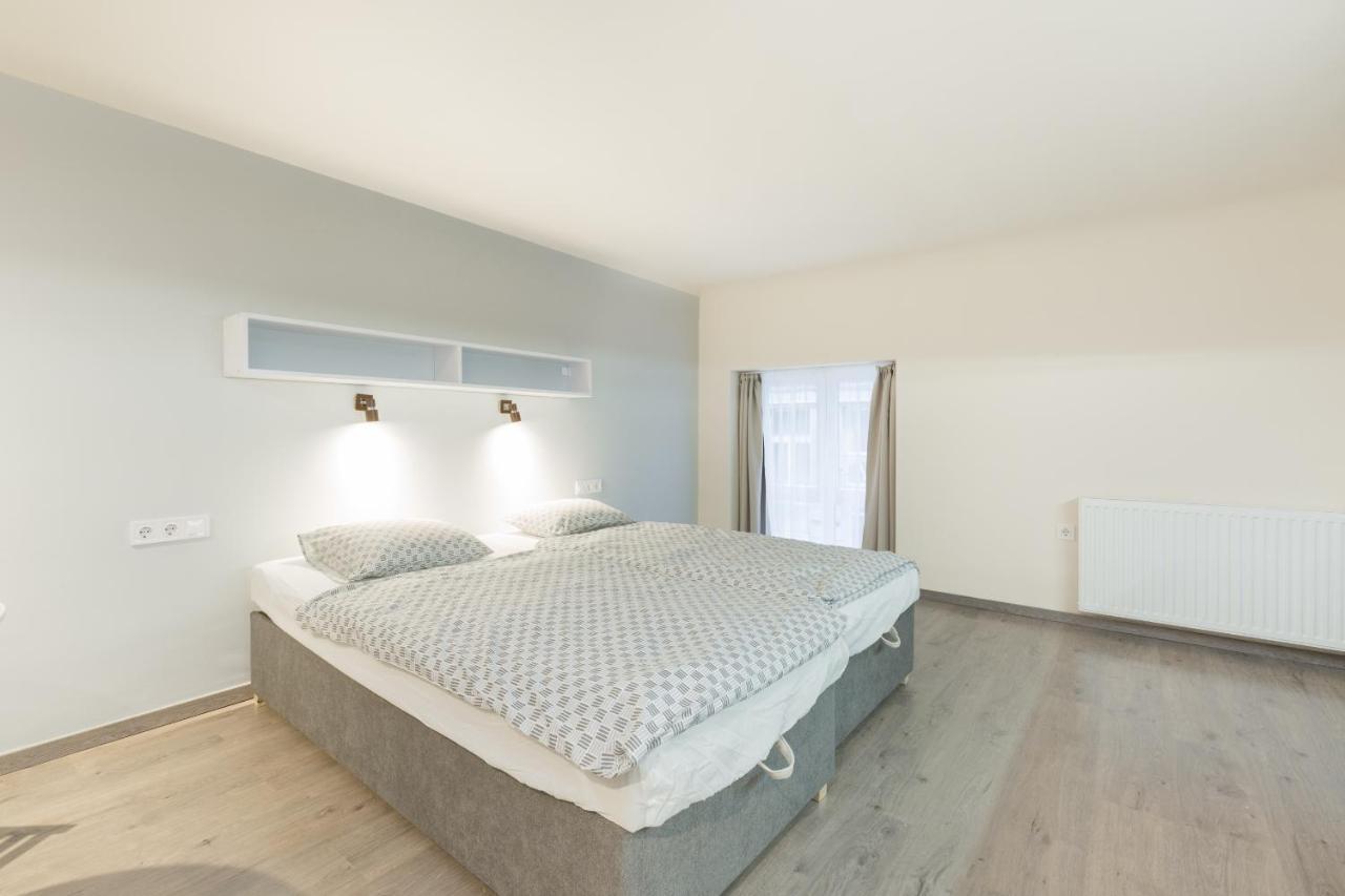 Minimalist Styled Tiny Ap @New York Cafe Apartment Budapest Bagian luar foto